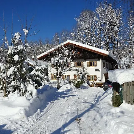 Zum Alten Forsthaus *